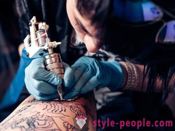 Intymny tatuaż: proces, pielęgnacja i zdjęcia