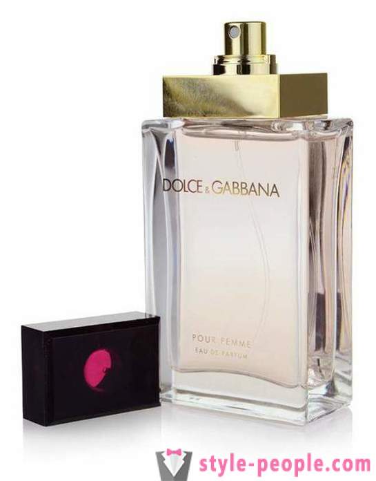 Woda perfumowana Dolce & Gabbana Pour Femme: opis smaku i składu