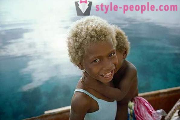 Opowieść o czarnych mieszkańców Melanezji z blond włosami
