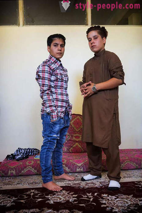 Dlaczego są podnoszone jako chłopców w Afganistanie niektórych dziewcząt