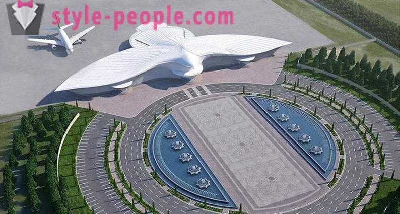 Turkmenistan otworzył lotnisko w postaci latającego sokoła