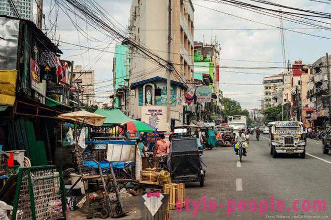 Życie w slumsach Manili