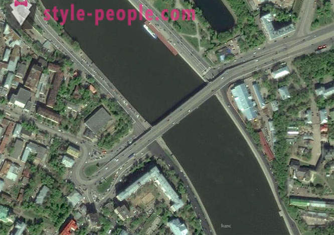 W jaki sposób 10-way autostradę w centrum Moskwy