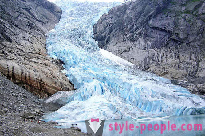 Niesamowite góry lodowe