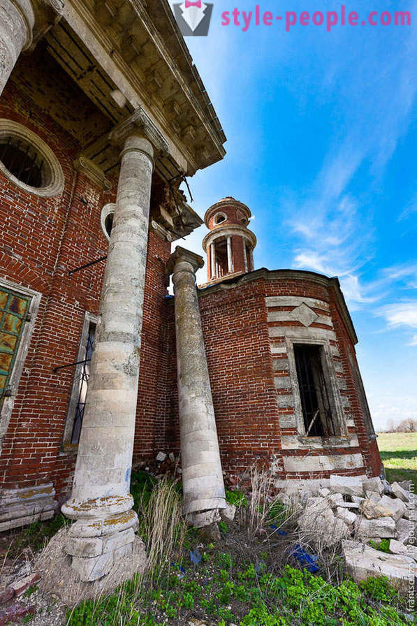 Opuszczone kościoły i freski w regionie Lipieck