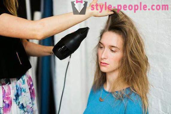 Właściwa pielęgnacja włosów: Porady specjalistów, skuteczne metody i funkcje