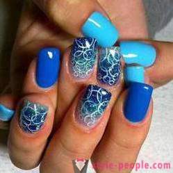Niebieski manicure. manicure pomysły na niebiesko