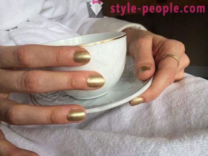Modne złoto manicure: zdjęcia i pomysły