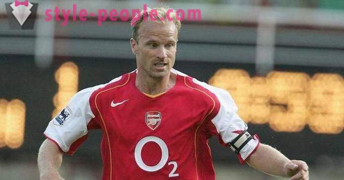Dennis Bergkamp - holenderski trener piłkarski. Biografia Kariera sportowa