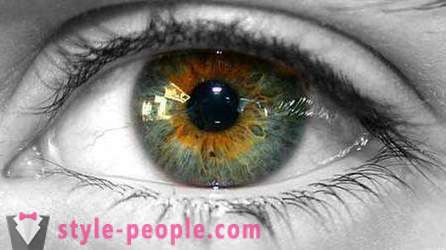 Bagno kolor oczu. Co decyduje kolor ludzkiego oka?