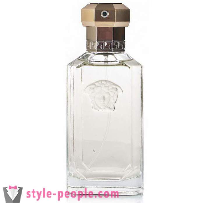 Bogaty wybór perfum znanych marek takich jak „Versace”. perfumy dla mężczyzn