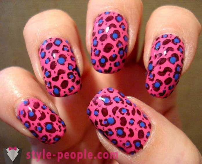 Leopard manicure, jak zrobić w domu
