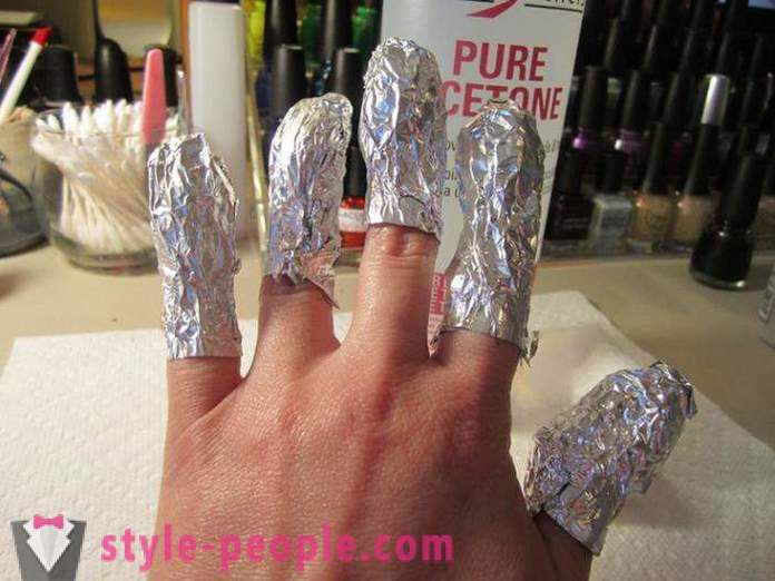 Jak usunąć paznokcie akrylowe w domu? Usuwanie paznokcie akrylowe: opinie